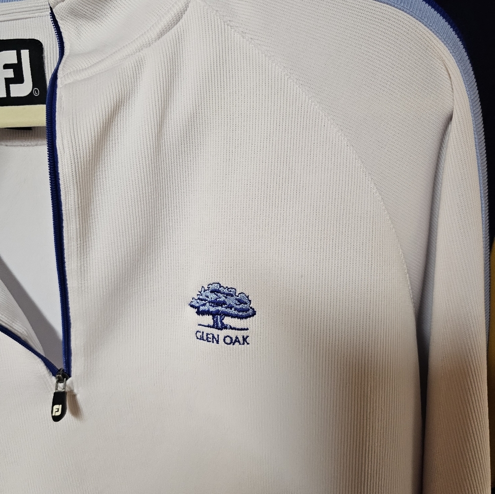 Footjoy 1/4 zip long sleeve pullover - Picture 3 of 5